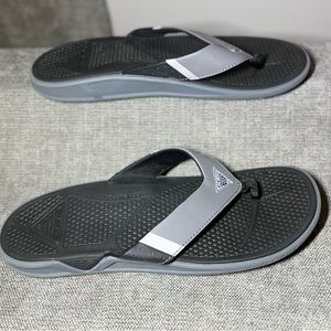 Columbia PFG Flip Flops- Never Worn